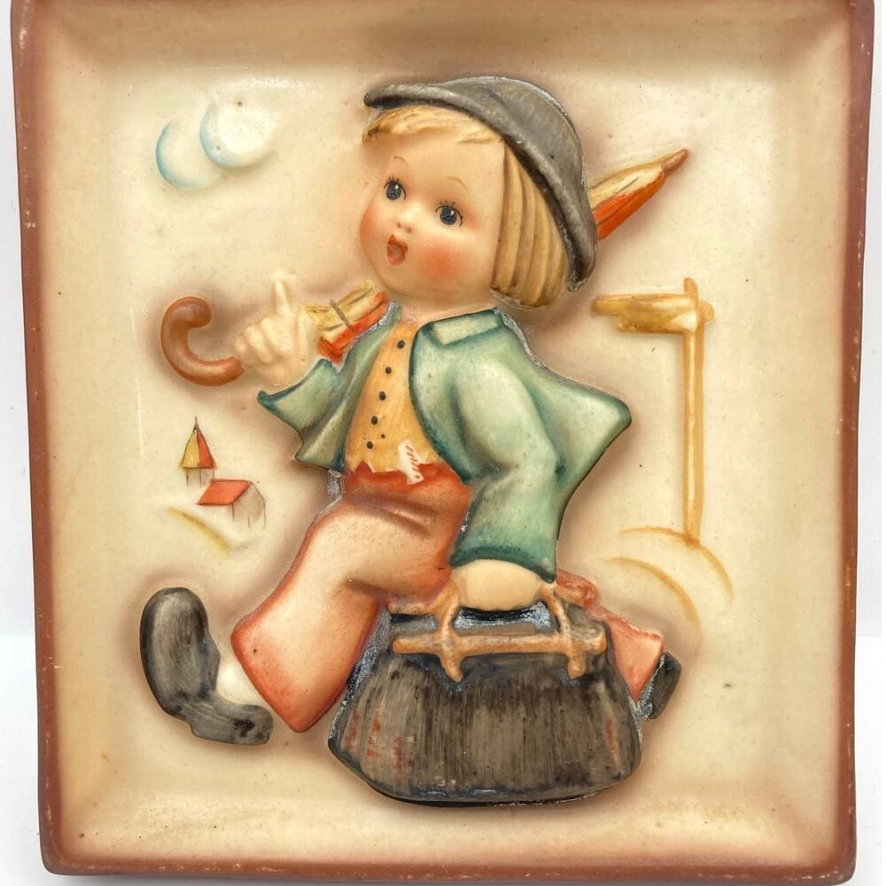 VTG Hummel TMK1 Merry Wanderer 92 Hanging Wall Plaque - Early Piece